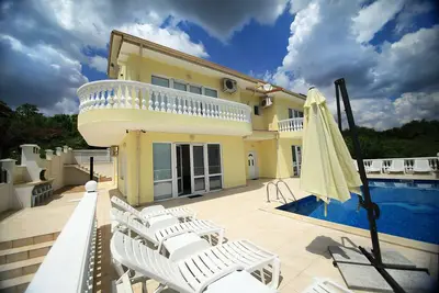 Image de Villa Emloti Art-Decor & Fashion Boutique