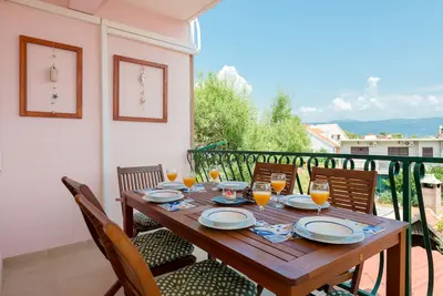 Image de Appartement de luxe 2 chambres vue mer 4 + 2, parking, jardin avec grill