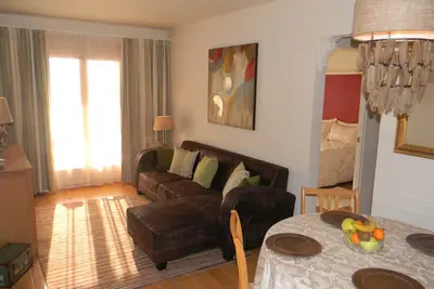 Image de Superbe appartement de 2 chambres avec piscine commune