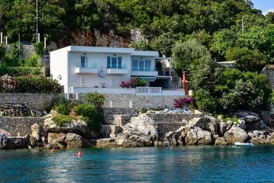 Image de Beach House - Spectacular beach house with hot tub (4 bedrooms, 4 bathrooms)