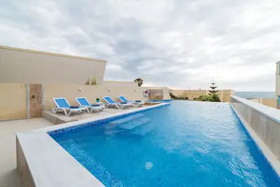Image de Villa Dorado - Une nouvelle villa de charme avec de belles vues sur la mer!
