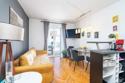 Image de Appartement de 2 chambres, 2 salles de bains à Lapad avec une grande terrasse et un parking