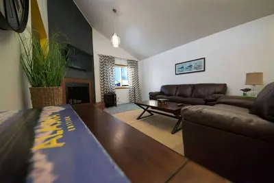 Image de 2000 sq / pied 3 Chambre 2 salles de bain Maison de l'Eau-Front!