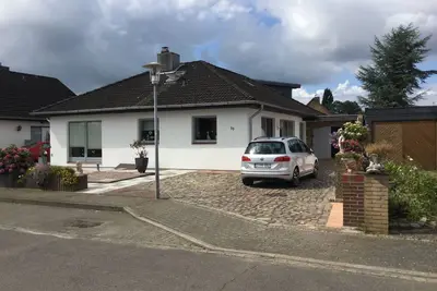Image de Appartement confortable avec entrée indépendante et d'une terrasse