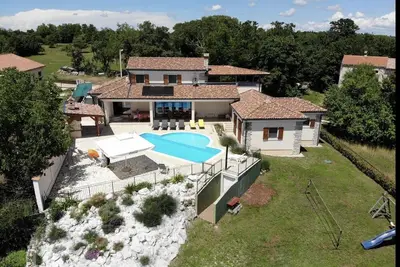 Image de Villa au coeur de l'Istrie, la terre de l'histoire, la beauté et la vitalité