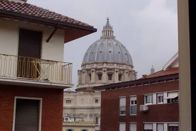 Image de Appartement à 100m du Vatican Transfer du et pour l'aéroport Inclus dans le prix