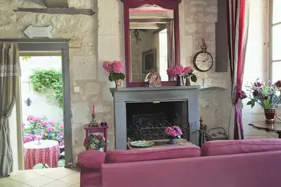 Image de Au pays des Châteaux en Touraine, Charme et douceur de vivre aux Glycines***