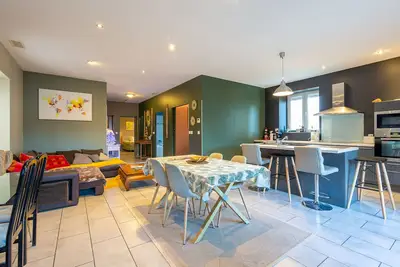 Image de ⭐⭐⭐Appart Xl, Entre CITÉ MÉDIÉVALE & Canal Du Midi, Terrasse, Spa, Clim, Centre-Ville