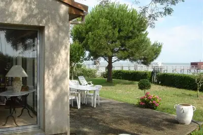 Image de Belle Villa 100m2 avec vue et accès direct à la mer, 3ch, sdb, séj, dans  parc clos