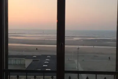 Image de Trouville-sur-mer les pieds dans l'eau