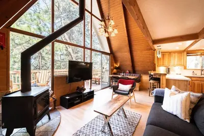 Image de La cabine ultime A-Frame avec HotTub \/ Fire Pit🏖️Lake Pass \/ Pets ok