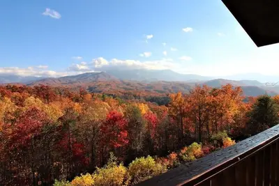 Image de Vues incroyables Gsmnp / Near DwTn Gatlinburg / Hot Tub