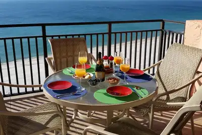 Image de Sea Chase 1102 C C'Est Un Bijou! (VIDÉO Sur Votre Tube) Trois TÉLÉVISEURS 4k Roku!