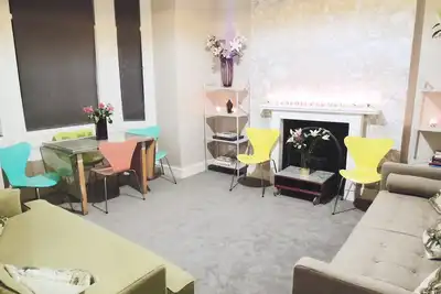 Image de Fabulous & Funky 3 Chambre Appartement à East London. Près de métro et 24h Tesco