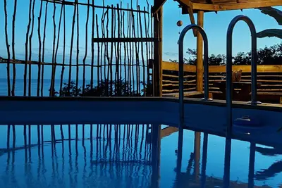 Image de Le Kreyol Lodges vous présente sa Suite Kayou. . . vue mer et montagne