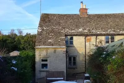 Image de Charmante petite maison de caractère isolée au coeur de Lechlade