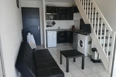 Image de Apt 2ch, 4 pers, 100mètres de la plage et commerces. Piscine résidence sécurisée