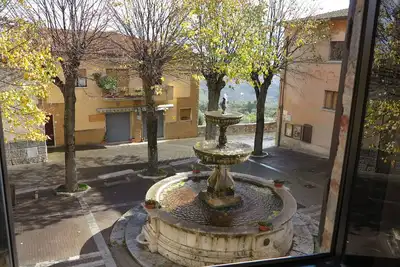 Image de Maison toscane dans le village médiéval de Castiglione d'Orcia