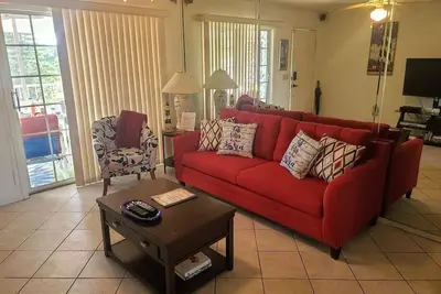Image de Magnifique condo 1 br / 1 salle de bain à louer à Paradise Lakes Vêtements Option Resort