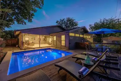 Image de Casa Villa: Piscine, 12 Lits (6 Queens, 6 Twins), 5 Chambres, 3 Salles de bain complètes