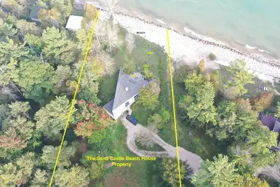 Image de Récemment rénové, plage de sable privée du lac Michigan à 2, 5 heures de Chicago