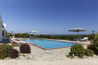Image de Belvedere Beachfront Villa Ă Rhodes - Afandou Beach