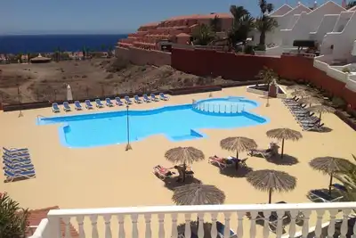 Vacances de rêve Tenerife, vue mer, wifi, Iptv, piscine.
