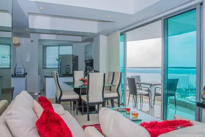 Image de Luxe, Bocagrande, Plage, Panoramique À LIBÉRER; Avant De La Mer, 3 Chambres \/ Wifi