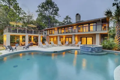 Image de Ultimate Luxurious Oceanfront Remodeled Home Parfait pour un grand groupe