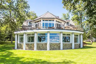 Image de Des vues à couper le souffle avec une piscine privée couverte, venez vous évader avec nous