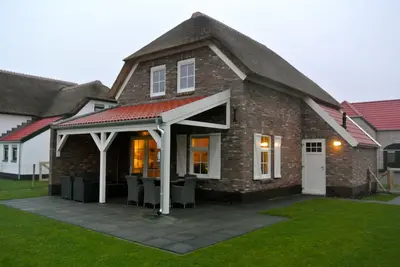 Image de Une superbe villa de vacances de luxe dans un parc très complet!