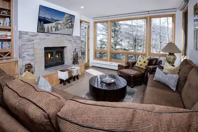 Image de Menthe Ski-in \/ Ski-out w \/ Mnt. Vues, 3Bed 3Bath, avec 2 Master on-suites, Highlands