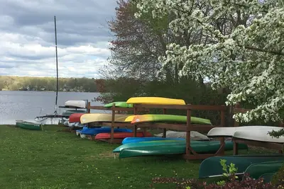 Image de Allez sauter dans le lac!