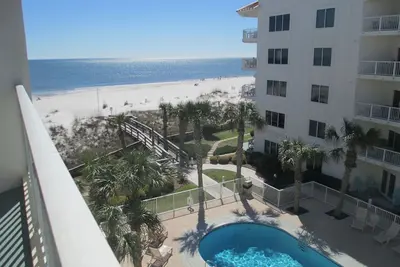 Image de Réservez votre séjour de vacances maintenant - 2-Br, 2 1/2 Ba - Sur le golfe, Palm Beach Condos