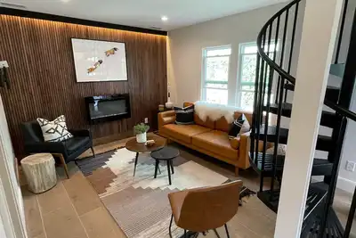 Image de 2 chambres sur Park Ave! Emplacement incroyable! Parfait pour le Sundance et le ski!