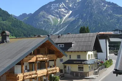 Image de Alp-Chalet Ferienwohnungen Kleinwalsertal
