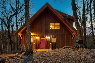 Image de Worlds Greatest Cabin! 2King Bed 2Bath Hot Tub View! Gsmnp