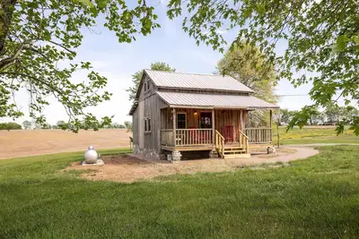 Image de Cabine confortable près de Nashville, Tn ~ Entouré de belles terres agricoles