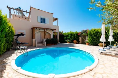 Image de Villa Bord De Mer, 3 Chambres \/ 2 Bains, 200m de la plage, piscine privée, pas besoin de voiture