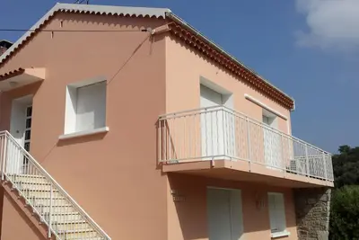 Image de Bel appartement climatisé et indépendant dans villa.