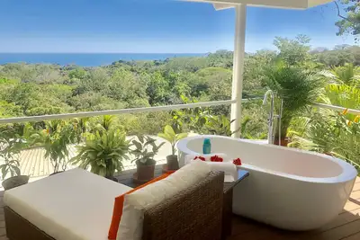 Image de Chez Mu Luxury Villa - Incroyable vue sur l'océan et la jungle 1 Mi \/ TownNew Pictures! ! !