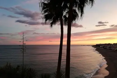 Image de Les Vues Les Plus Impressionnant! ! Wifi Gratuit + Piscine (juin-septembre) + Garage + Ascenseur À La Plage Et Promenade
