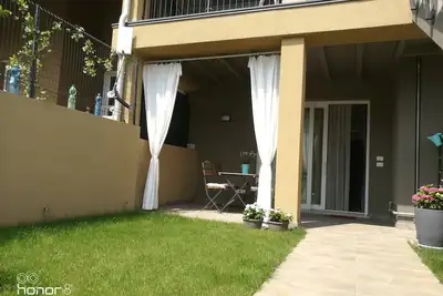 Image de appartement avec jardin et piscine, Ă 3 km du centre de Peschiera del Garda