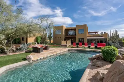 Image de Impressionnant étoile Luxury Estate 5, Style Resort Backyard, Kierland & Troon