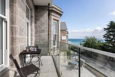 Image de Appartement de luxe, vue sur la mer, balcon, piscine, spa, salle de gym, parking, FreeWifi