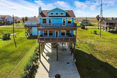 Image de Belle maison de plage personnalisée avec vue panoramique Tarifs réduits sur la location mensuelle