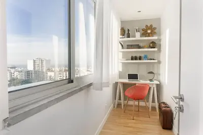 Image de Prime Apartments White and Yellow