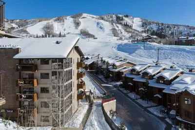 Image de Ski-in, Walk-out, Vues des pistes de ski, piscine intérieure, billets de remontée bon marché