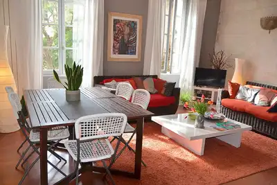 Image de L'appt est situé au coeur du centre ville, à 5 minutes d'Avignon