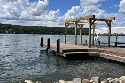 Image de Retraite confortable au bord du lac sur le lac Keuka